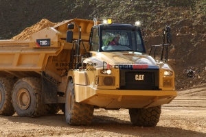 Шарнирно-сочленённый самосвал Caterpillar 730 Ejector