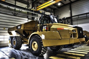 Шарнирно-сочленённый самосвал Caterpillar 745C