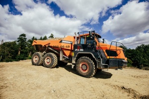 Шарнирно-сочлененный самосвал DOOSAN DA30