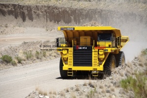 Карьерный самосвал Komatsu HD1500-5