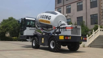 Автобетоносмеситель Yugong SDM1500  