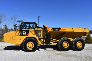Шарнирно-сочленённый самосвал Caterpillar 725C
