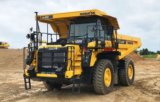 Карьерный самосвал Komatsu HD325-6